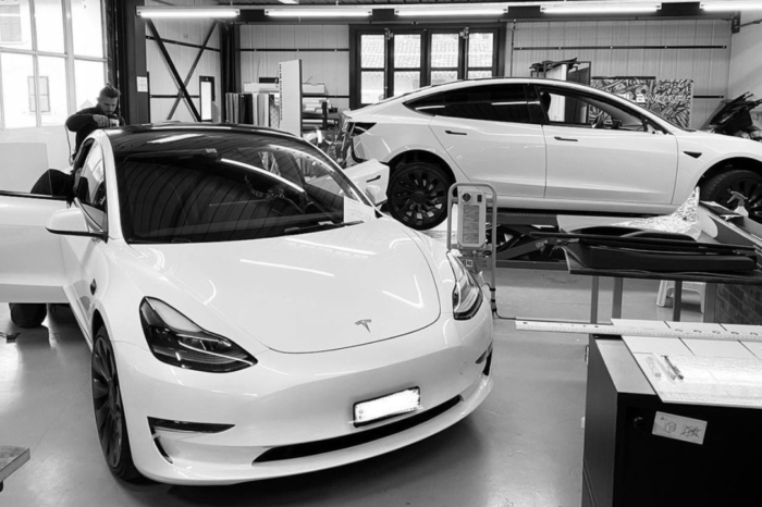 riparare-tesla-01