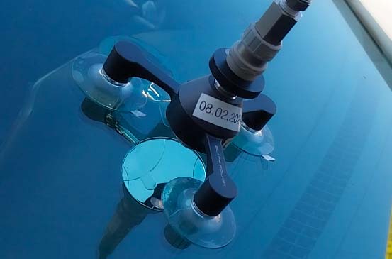 riparazione parabrezza con resina sintetica